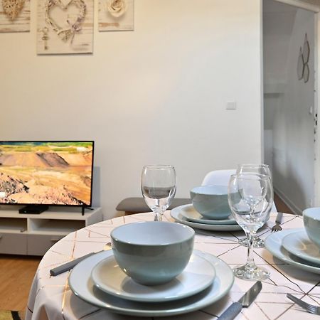 T2 Cosy Et Lumineux - Proche Centre Et Commodites Saint-Quentin  Ngoại thất bức ảnh